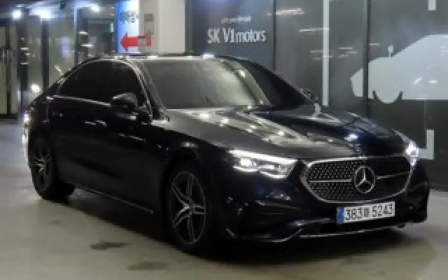 소나타디엣지하이브리드 중고차 E-클래스 W214 E300 4MATIC 매물 사진 19 - 2025/09 7,579km